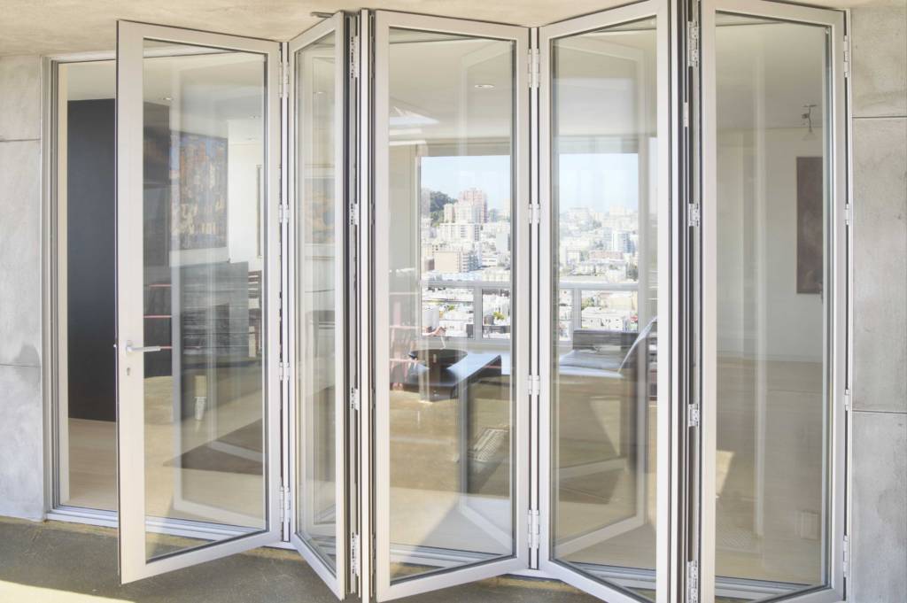 folding door dubai