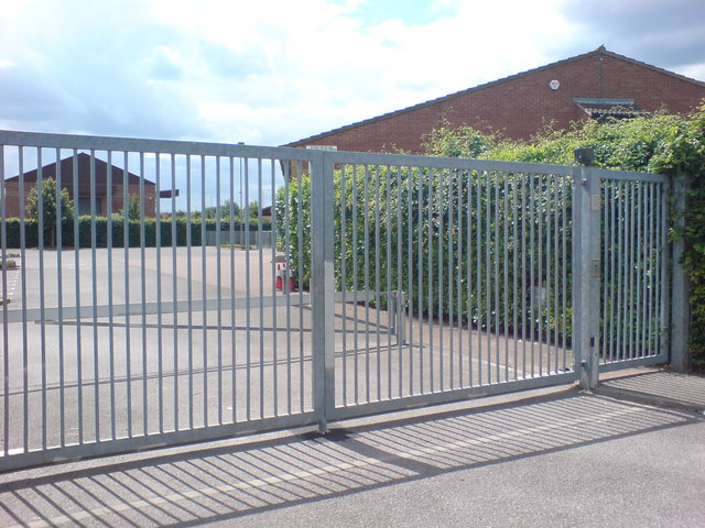 telescopic gate - silmen merac llc